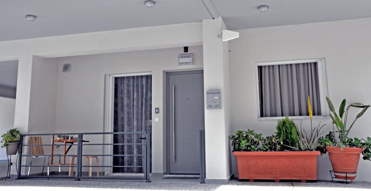 In&Out Apartment นาฟปลิโอ ภายนอก รูปภาพ
