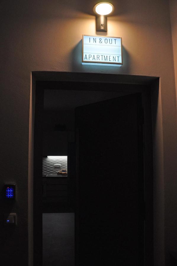 In&Out Apartment นาฟปลิโอ ภายนอก รูปภาพ